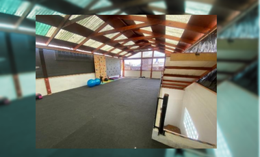 EN VENTA CASA 3D 2B CON AMPLIA TERRAZA Y LOCAL IQUIQUE