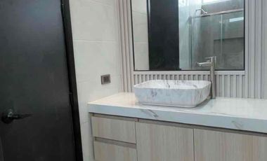 Se alquila departamento moderno 4 habitaciones Ceibos Norte