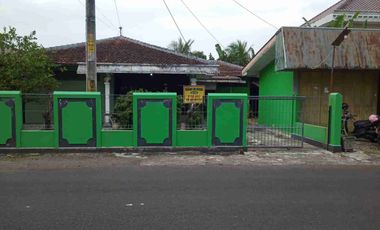 Jual Cepat Rumah Luas Pinggir Jl Raya kota Purbalingga Jawa Tengah Cocok Untuk Bisnis bonus Kios.