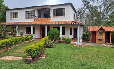 VENTA HERMOSA PARCELA RUITOQUE ALTO