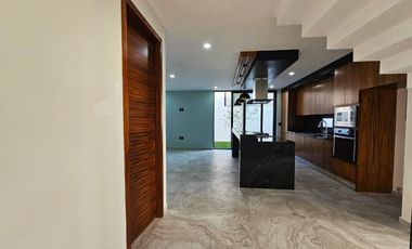 Casa en venta Valle Imperial Coto Almendros 4rec, esquina y acabados de lujo