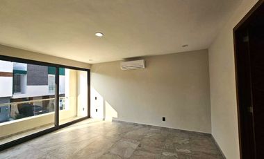 Casa en venta Valle Imperial Coto Almendros 4rec, esquina y acabados de lujo