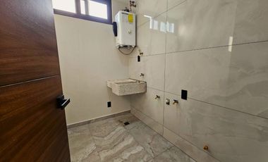 Casa en venta Valle Imperial Coto Almendros 4rec, esquina y acabados de lujo