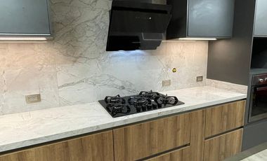 SE VENDE CASA LAGOS DEL CACIQUE BUCARAMANGA