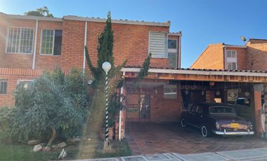 SE VENDE CASA LAGOS DEL CACIQUE BUCARAMANGA