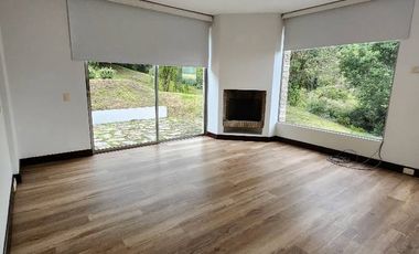 Vive la Experiencia de la Montaña en Sindamanoy: Exclusiva Casa de Lujo en Arriendo Imagínese despertar cada mañana con la majestuosidad de las montañ