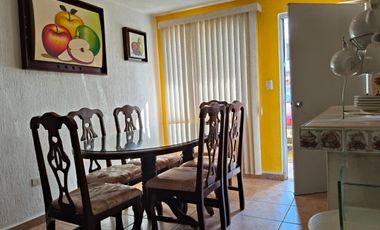 HERMOSA CASA EN RENTA OLIVOS II