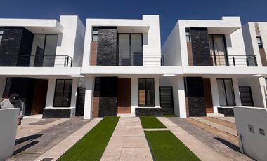 CASA NUEVA EN RENTA ARZÚ RESIDENCIAL LEON GTO ZONA SUR, HABITACIÓN EN PLANTA BAJA Y DOBLE ALTURA.