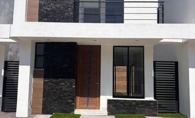 CASA NUEVA EN RENTA ARZÚ RESIDENCIAL LEON GTO ZONA SUR, HABITACIÓN EN PLANTA BAJA Y DOBLE ALTURA.