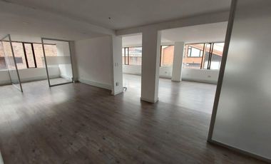 OFICINAS DE UBICACION PRIVILEGIADA CONTIGUA HACIENDA SANTA BARBARA