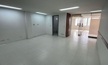 OFICINAS DE UBICACION PRIVILEGIADA CONTIGUA HACIENDA SANTA BARBARA