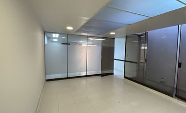 OFICINAS DE UBICACION PRIVILEGIADA CONTIGUA HACIENDA SANTA BARBARA