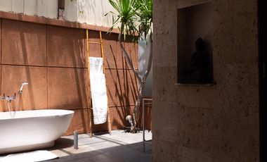 Dijual Villa di area premium Jalan Dewi Saraswati