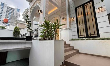 Rumah Mewah Emporio Design, 4 Lantai di Cilandak Jakarta Selatan Murah