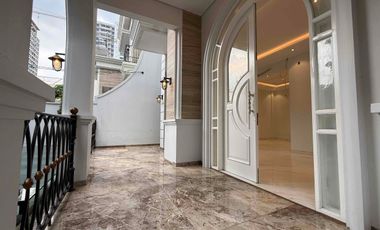 Rumah Mewah Emporio Design, 4 Lantai di Cilandak Jakarta Selatan Murah