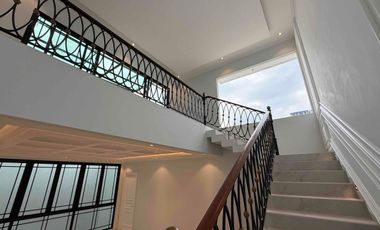 Rumah Mewah Emporio Design, 4 Lantai di Cilandak Jakarta Selatan Murah