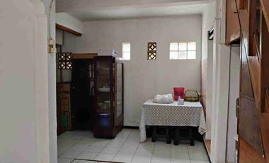 DI SEWAKAN RUMAH DEKAT MTC MIM MARGAHAYU RAYA BANDUNG