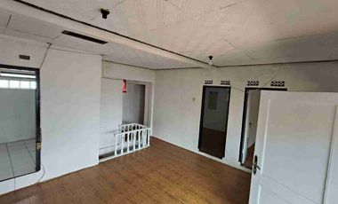 DI SEWAKAN RUMAH DEKAT MTC MIM MARGAHAYU RAYA BANDUNG