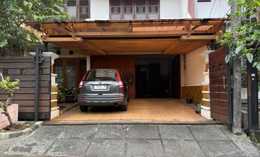 Dijual Rumah Mewah Siap Huni di Kav. Agraria – Luas,Tanah Luas Murah