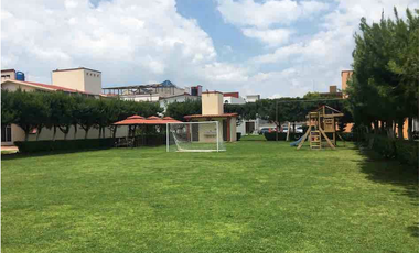 CASA EN RENTA EN METEPEC FRACCIONAMIENTO CANDILEJAS