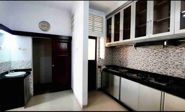 Rumah sgt strategis Pejaten pasar Minggu Jaksel 3 kmr 75jt/thn Nego