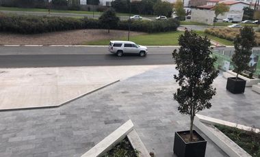 RENTA LOCAL COMERCIAL 110 MT EL CAMPANARIO LA RESERVA  RL04