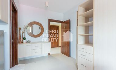 Breezy Mornings and Sparkling City Lights in a Cozy Studio Gem