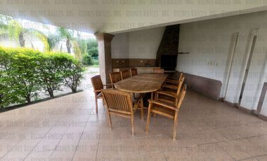 Casa Quinta en Venta en Santiago, en esquina, de 1 planta, en calle privada a 1 min de la Carretera y a 2 min a pie del muelle a la Presa de la Boca