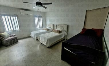 Casa Quinta en Venta en Santiago, en esquina, de 1 planta, en calle privada a 1 min de la Carretera y a 2 min a pie del muelle a la Presa de la Boca