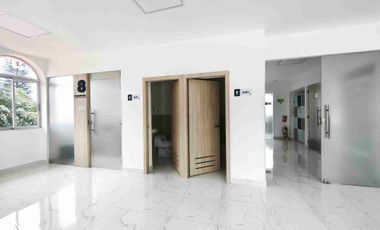 Urdesa Local comercial y oficinas empresarial excelente ubicación con parqueo propio