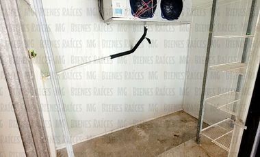 VENTA de Bodega con giro alimenticio, en esquina, a 1 cuadra de Plaza Nuevo Sur y a 1 de Av. Revolución