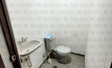 VENTA de Bodega con giro alimenticio, en esquina, a 1 cuadra de Plaza Nuevo Sur y a 1 de Av. Revolución