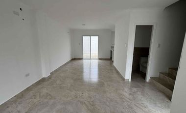 Alquilo casa de estreno Casa Laguna