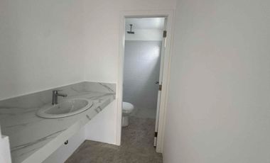 Alquilo casa de estreno Casa Laguna