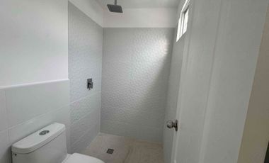 Alquilo casa de estreno Casa Laguna