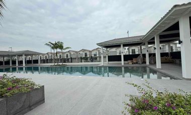 Alquilo casa de estreno Casa Laguna