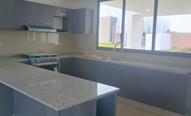 Estrena Casa en RENTA en Mexicalzingo a 10 minutos de Metepec, moderna y con finos acabados