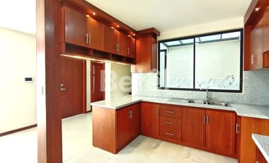 VENTA CASA A ESTRENAR 3 PISOS EN RICAURTE