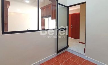 VENTA CASA A ESTRENAR 3 PISOS EN RICAURTE