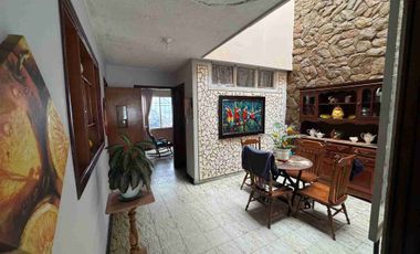 VENDO BUCARAMANGA  BARRIO EL PRADO.  AMPLIA CASA 8X21 AREA LOTE 6 ALCOBAS ,