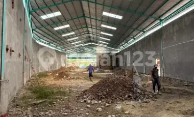 Disewakan Gudang Baru Ready Bulan February Bagus Bangettt masuk kontainer di Rawa Buaya Cengkareng Jakarta Barat