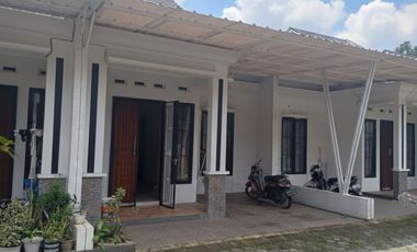 Over Kredit Rmh dkt Alun alun GDC 83JT di Cluster Tharin Residence Depok