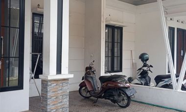 Over Kredit Rmh dkt Alun alun GDC 83JT di Cluster Tharin Residence Depok