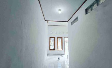 disewakan rumah siap huni jl Sudirman dekat pasar andir dalam gang