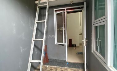 Over Kredit dkt Stasiun KA Depok 79JT di Cluster Hills Residence Sukmajaya