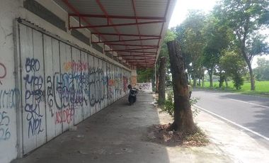 Disewakan Ruko Strategis 2 Lantai di Pusat Kota Bantul Area Luas, Dekat Fasilitas Publik & Akses Mudah.