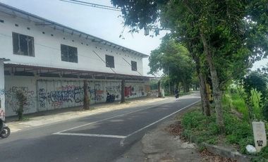Disewakan Ruko Strategis 2 Lantai di Pusat Kota Bantul Area Luas, Dekat Fasilitas Publik & Akses Mudah.