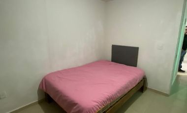 RENTA DE CASA AMUEBLADA EN VIÑEDOS 3 RECAMARAS UN PISO SALIDA LEON SILAO