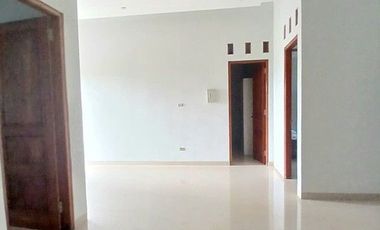 Disewakan Rumah Mewah 2 Lantai Full Furnished di Cepokojajar, Piyungan, Bantul Lingkungan Asri & Nyaman