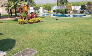 $1,250,000 HERMOSA CASA DOS RECÁMARAS Y ALBELCA, EN LAS GARZAS, TEZOYUCA, EMILIANO ZAPATA, MORELOS
